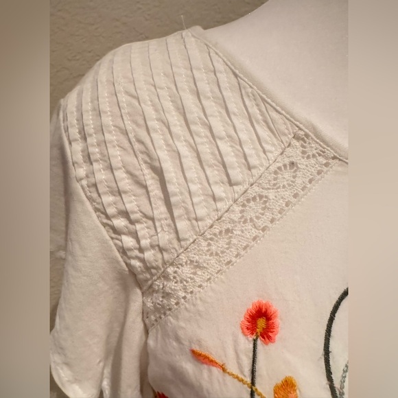 Lucky Brand White Embroidered Peplum Top – Size M - Picture 6 of 16